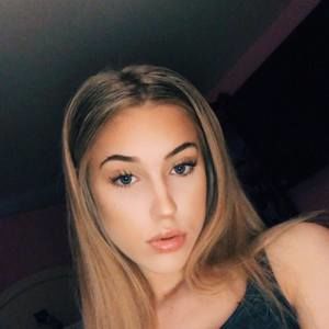 Meet your Posher, Briana